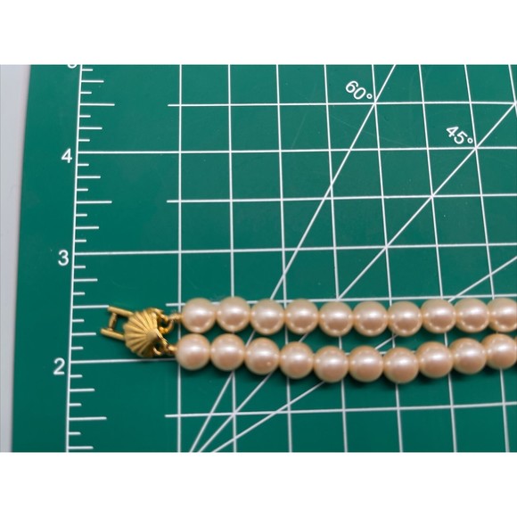 Vintage Richelieu Faux Pearl 2 Strand  Bracelet Gold Tone Chain Signed 7 Inch - Picture 8 of 15